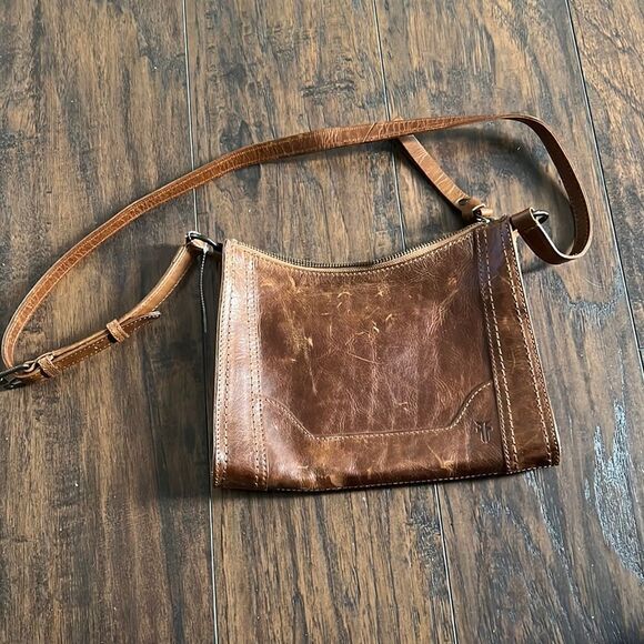 Frye Leather Melissa Zip Crossbody Cognac,Bag purse awesome distressed look - Picture 1 of 10